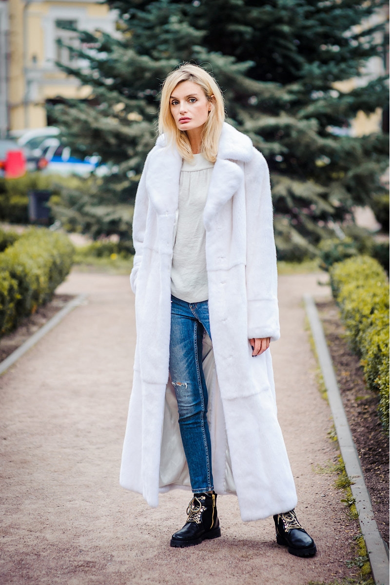 Fur coat 01-05-571- WT