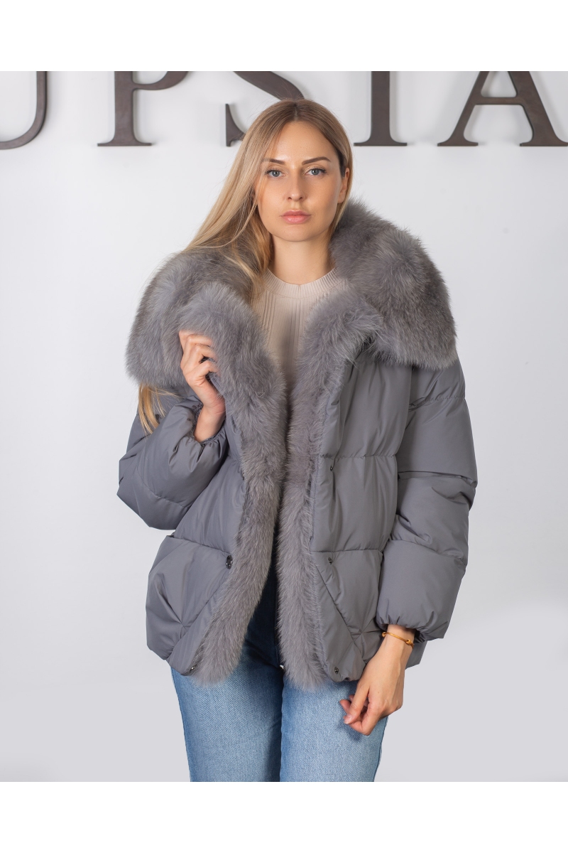 Фото - Жіночий пуховік  з песцом 