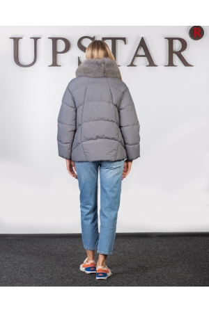 Женский пуховик с песцом