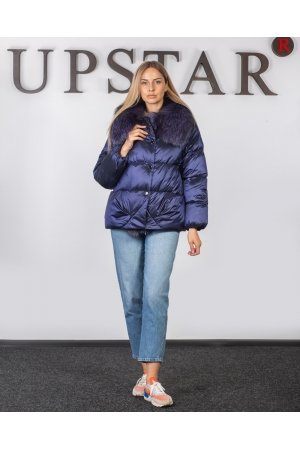 Женский пуховик с песцом