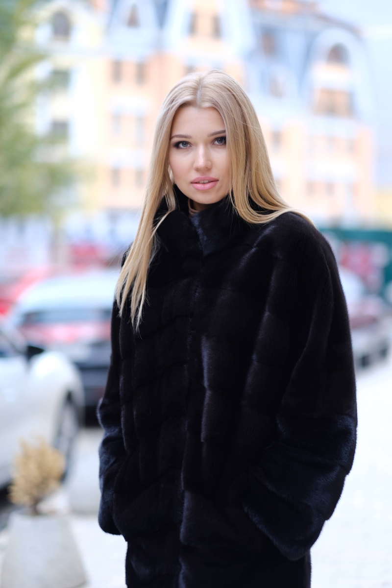 Fur coat 01-05-517 04- SBV