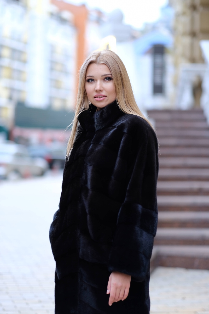 Fur coat 01-05-517 04- SBV