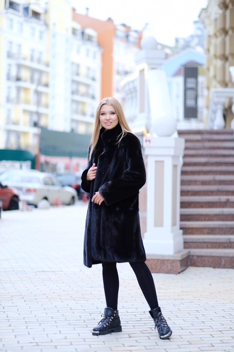 Fur coat 01-05-614 01- SBV