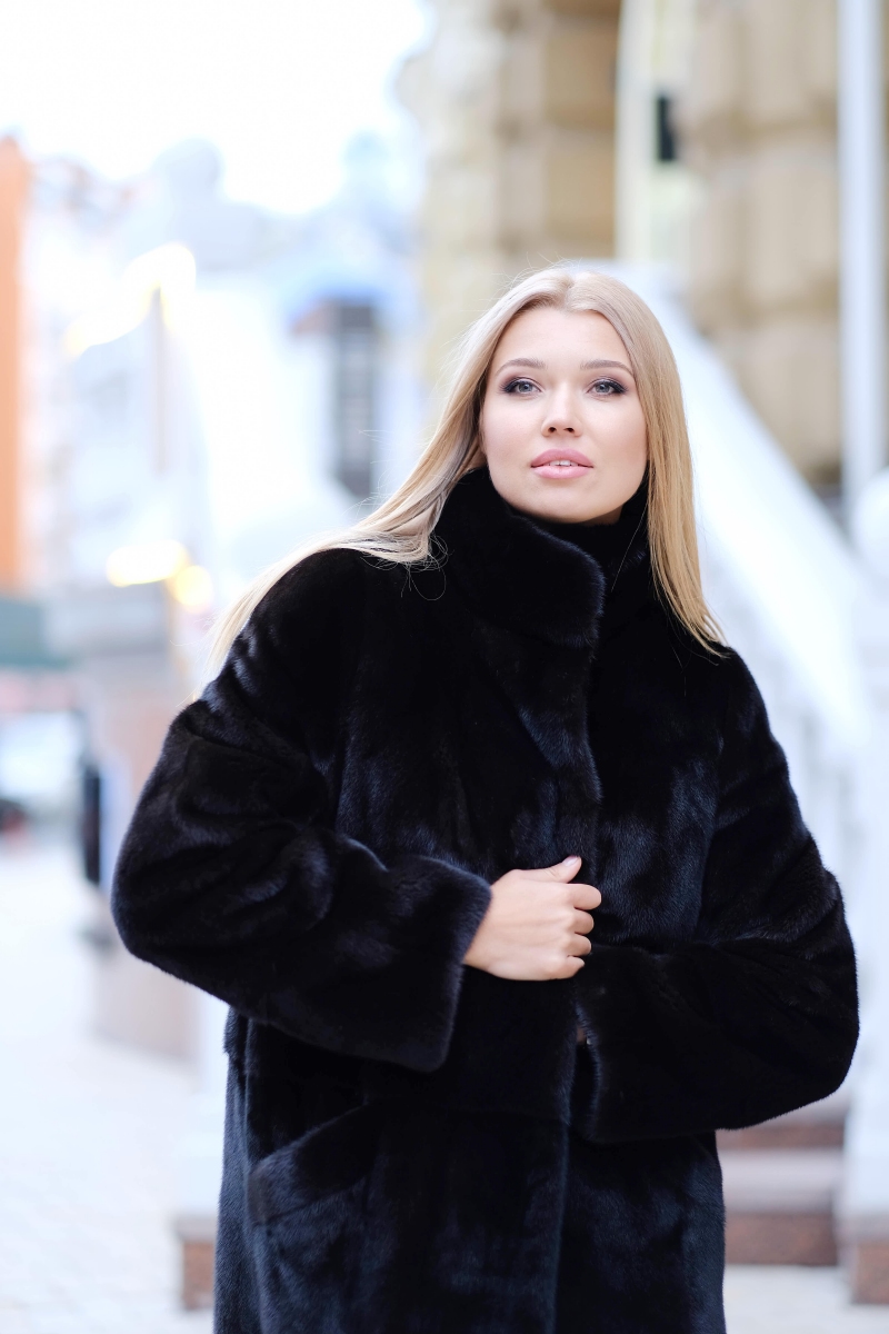 Fur coat 01-05-614 01- SBV