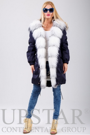 Жіноча парка з лисицею