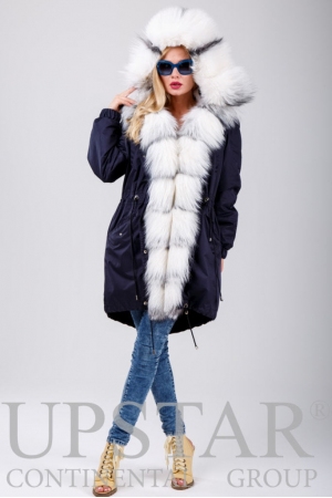 Жіноча парка з лисицею