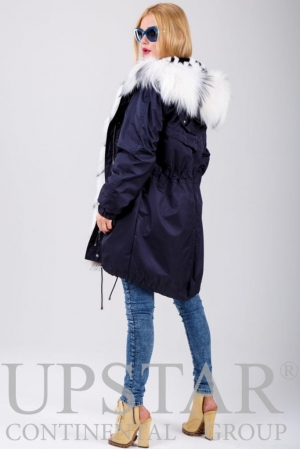 Жіноча парка з лисицею