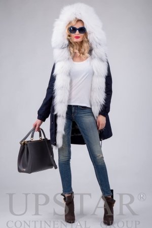 Женская парка с лисой