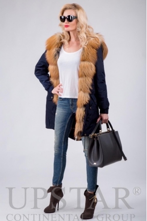 Жіноча парка з лисицею