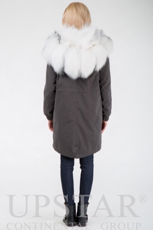 Женская парка с лисой