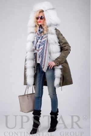 Женская парка с лисой