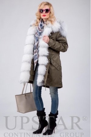 Женская парка с лисой