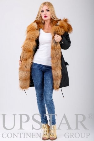 Женская парка с лисой